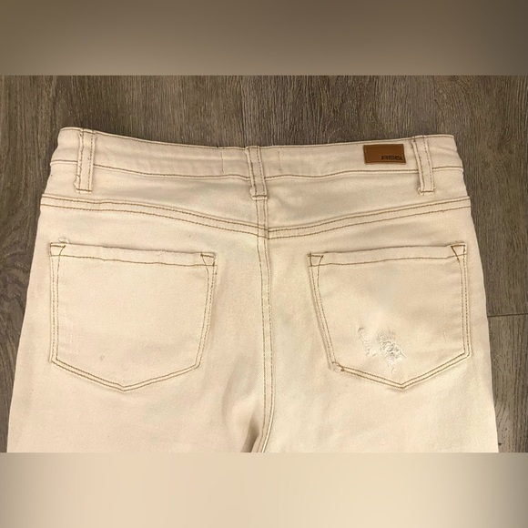 RSQ Women’s High Rise Straight Leg Distressed Jean | Size 29 - Picture 8 of 10